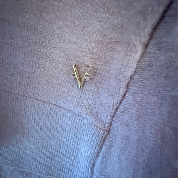 Light pink, Victoria’s Secret sweater detail on - Picture 3 of 3